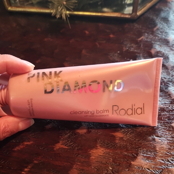 Rodial Pink Diamond Radiant Cleansing Balm - Picture 1 of 3